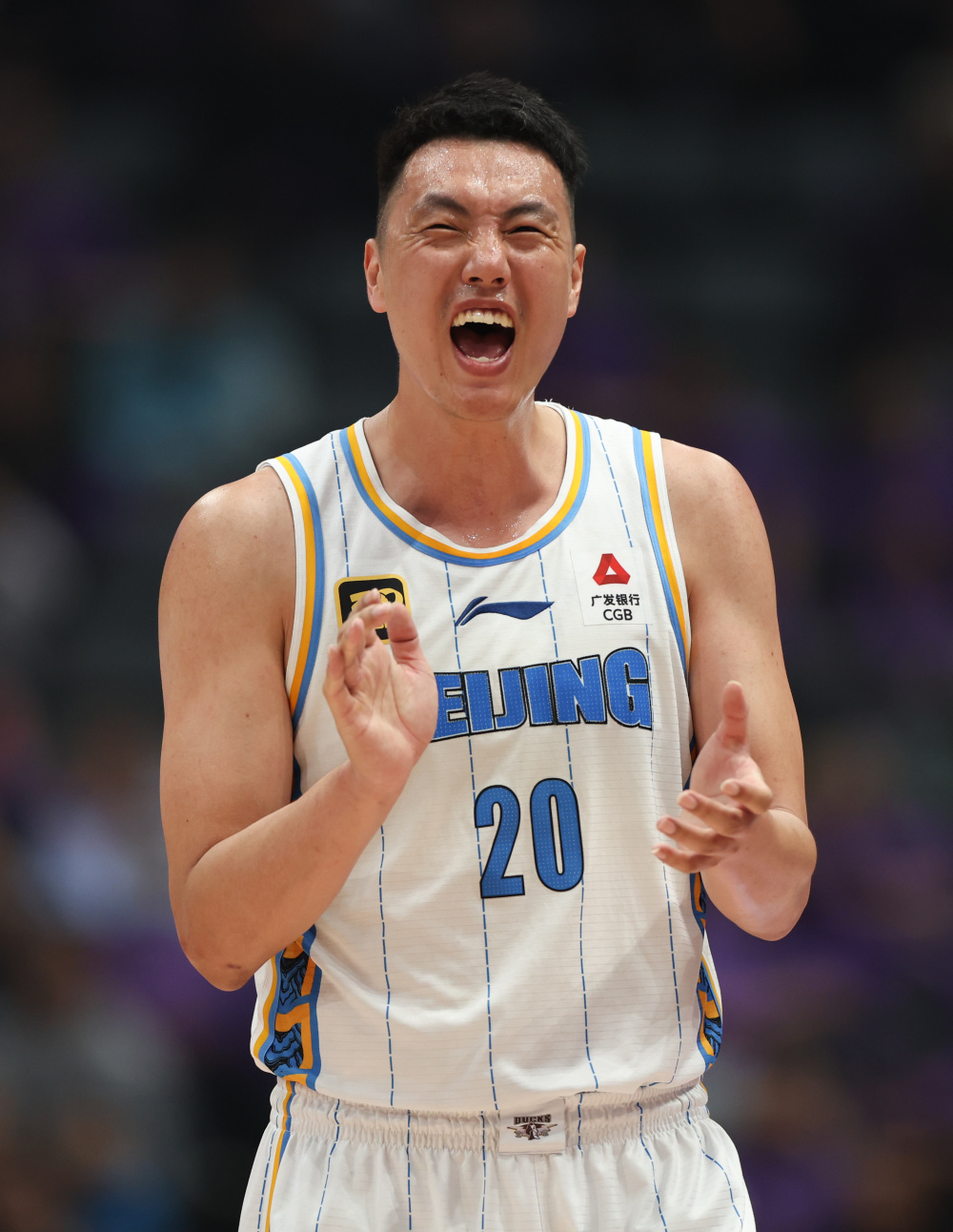 冲刺阶段CBA季后赛传出新动向，布莱顿再遭质疑，高层表态——更衣室稳定，资深球员宣示担当的简单介绍