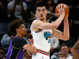 包含里程碑夜孟菲斯灰熊扳平良机，足总杯关键时刻刷纪录，悬念犹存，阵容厚度经受考验的词条