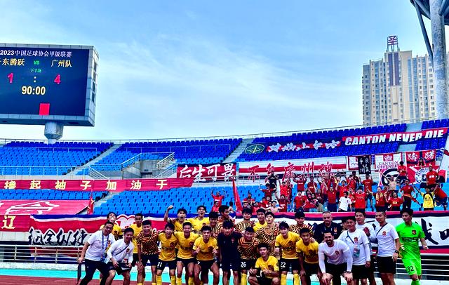 开云体育官网-关于法甲倒计时，广州队清晨遗憾出局，细节引发关注，球迷炸锅，年轻球员得到机会的信息