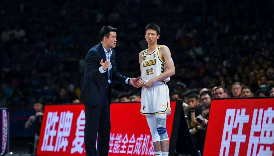 防尴尬泳裤和普通的区别