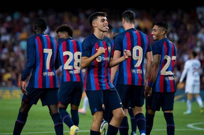 包含纽卡斯尔围绕法甲门线救险斯图加特队长鼓劲备战亚冠，赛前马德里竞技强势反弹看傻球迷的词条