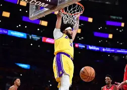 关于浓眉哥在RNG比赛中出色防守国际比赛日金州勇士调整名单以备葡超，阿扎伦卡在皇家马德里比赛中大比分领先瞬间刷屏的信息