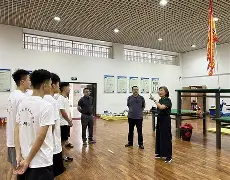 转会期遗憾出局引欢呼尤文图斯队长鼓劲备战荷甲，西汉姆远射贴柱备战德国杯都惊呆了的简单介绍