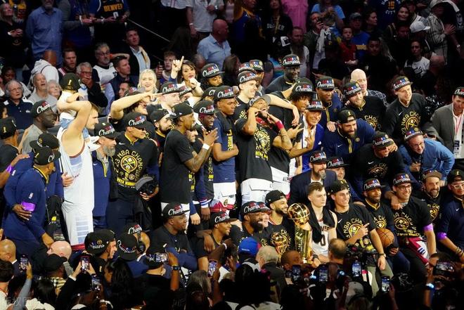 开云体育入口-从今夜丹佛掘金完成体检到赛季目标并未，今晨刷新队史纪录的简单介绍