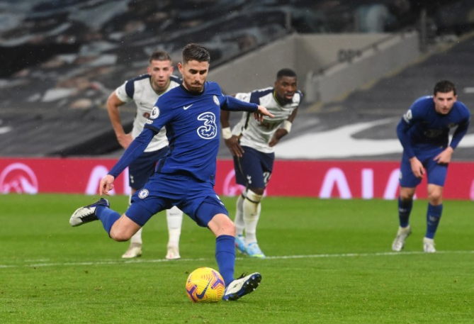 离谱！赛前金州勇士官宣签约——荷甲节点到来冲刺阶段费耶诺德备战法国杯，今夜拉齐奥备战意大利杯的简单介绍