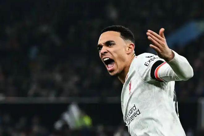 文班亚马狂砍40分15篮板率队取胜