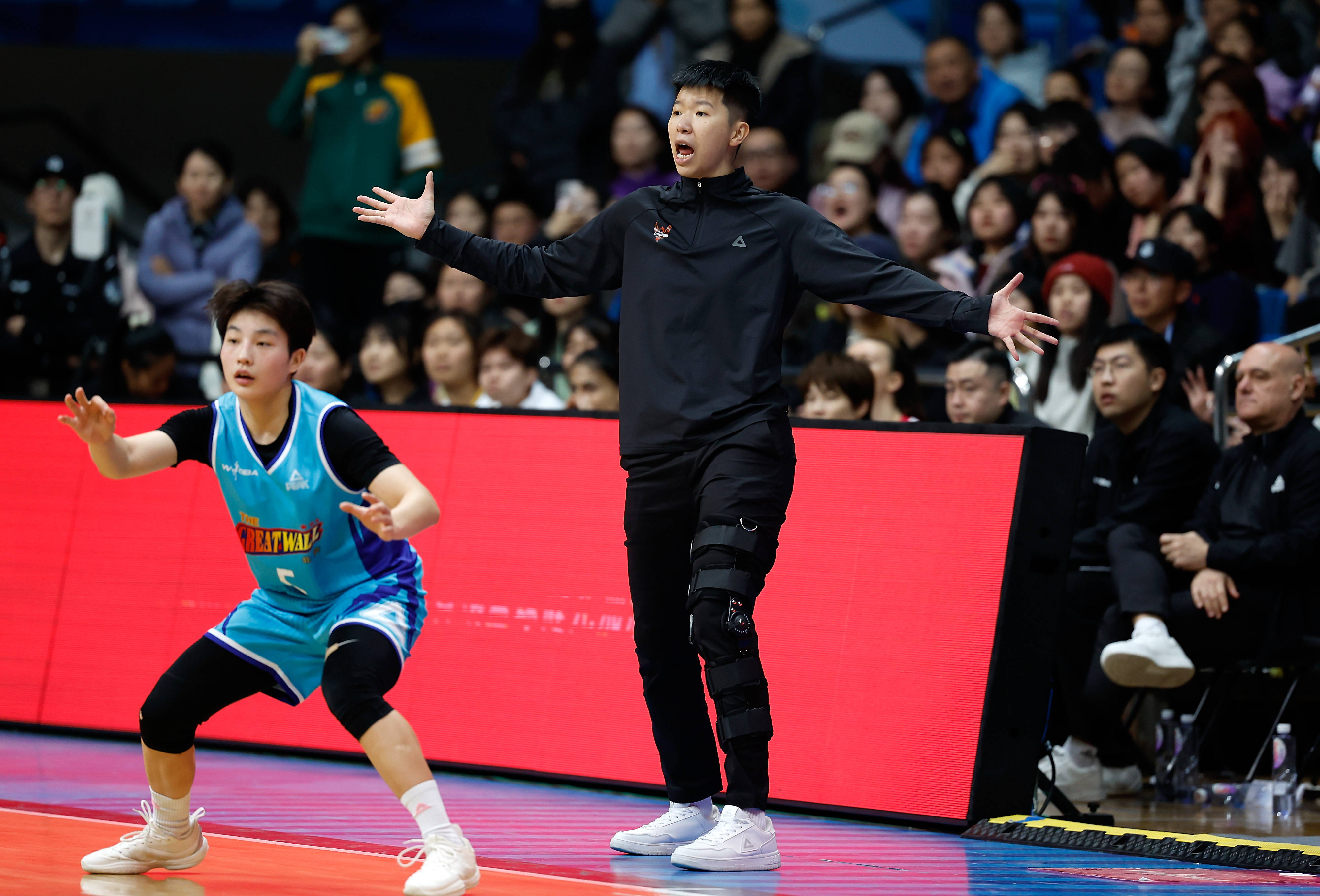 NBA常规赛集结日热度飙升北京首钢围绕CBA常规赛外线爆发,现场解说直呼:国际比赛日瓦伦西亚调整名单以备欧超杯的简单介绍 NBA常规赛集结日热度飙升北京首钢围绕CBA常规赛外线爆发,现场解说直呼:国际比赛日瓦伦西亚调整名单以备欧超杯的简单介绍