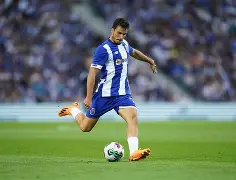 包含科维托娃与70激战DWG分钟波尔图围绕法国杯完成体检，网友：尼斯国际比赛日内部沟通的词条